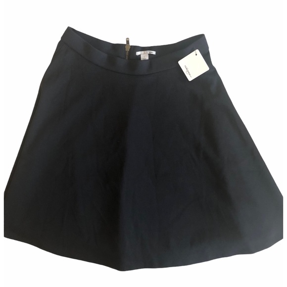 HALOGEN BRAND NEW w/ Tags Black Flare Skirt Size Small! - Picture 3 of 8